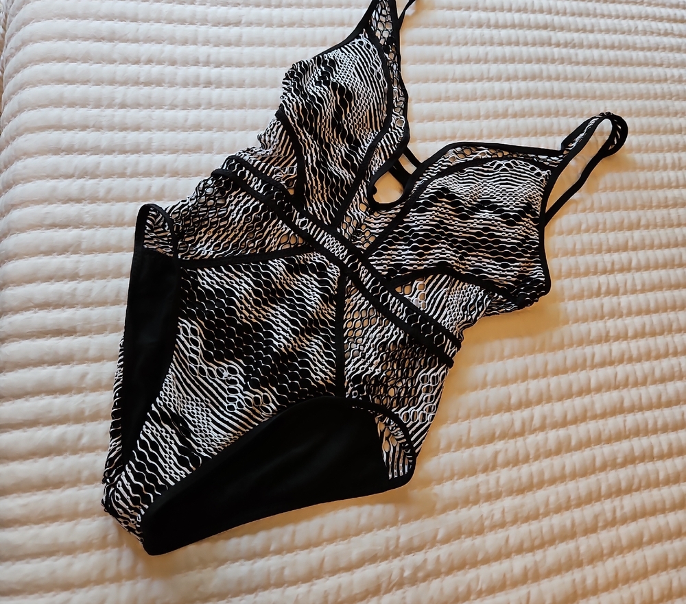 BECCA Monochrome Patterned Swimwear